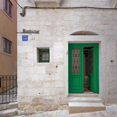 Monterosso Center 公寓