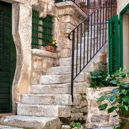Monterosso Center