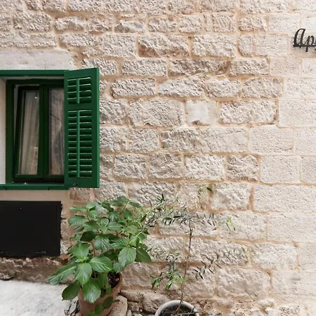 Monterosso Center *